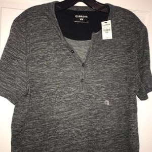 Men’s fitted t-shirt with buttoned v-neck